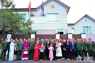 General Nguyen Trong Nghia meets Vietnamese community in Belarus